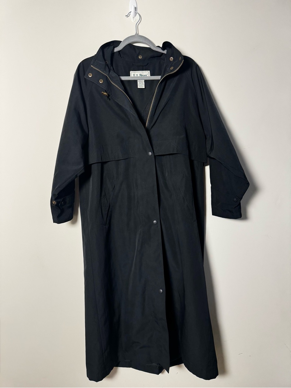 LL BEAN VTG Long Raincoat Solid Black Full Length Jacket with Removable Hood
